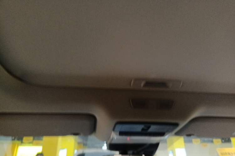 Used Nissan Sylphy 2023 Super Hybrid Electric Drive Ultra-Luxury Model Headliner