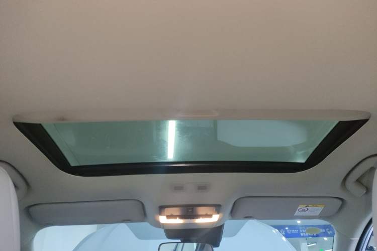 Used Nissan Sylphy 2023 Super Hybrid Electric Drive Ultra-Luxury Model Headliner