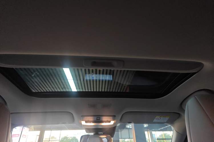 Used Nissan Sylphy 2023 Super Hybrid Electric Drive Ultra-Luxury Model Headliner