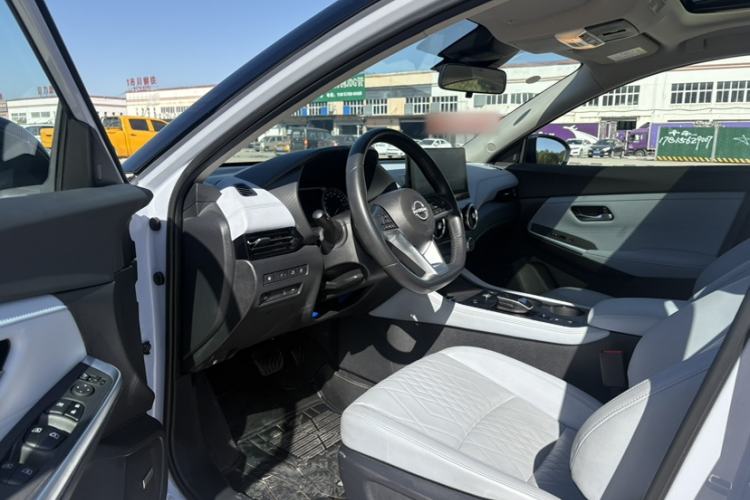 Used Nissan Sylphy 2023 Super Hybrid Electric Drive Ultra-Luxury Model Interior 3