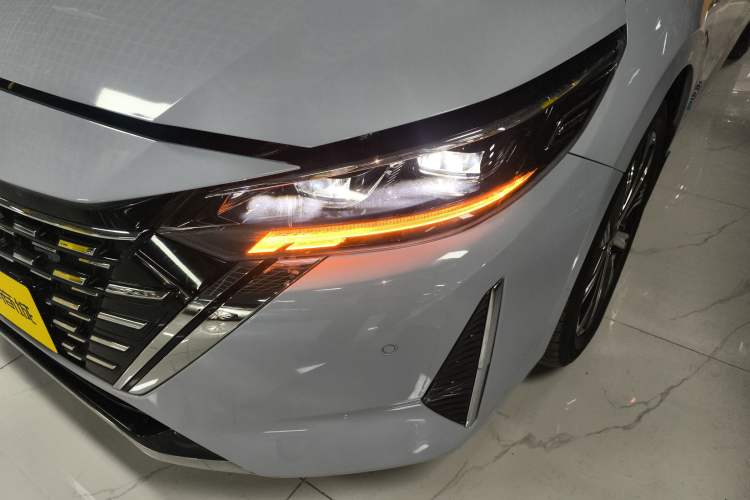 Used Nissan Sylphy 2023 Super Hybrid Electric Drive Ultra-Luxury Model Left Front Headlight