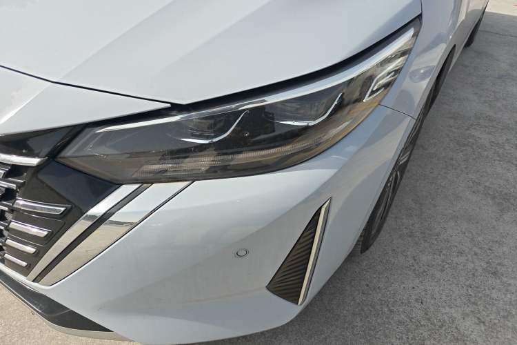 Used Nissan Sylphy 2023 Super Hybrid Electric Drive Ultra-Luxury Model Left Front Headlight