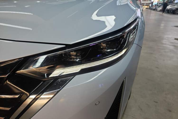 Used Nissan Sylphy 2023 Super Hybrid Electric Drive Ultra-Luxury Model Left Front Headlight