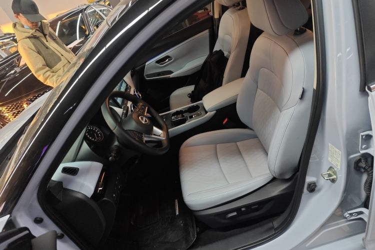 Used Nissan Sylphy 2023 Super Hybrid Electric Drive Ultra-Luxury Model Left Front Seat