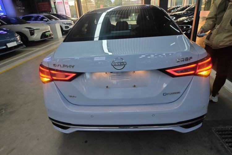 Used Nissan Sylphy 2023 Super Hybrid Electric Drive Ultra-Luxury Model Rear