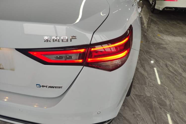 Used Nissan Sylphy 2023 Super Hybrid Electric Drive Ultra-Luxury Model Right Rear Taillight