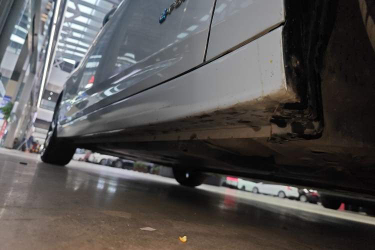 Used Nissan Sylphy 2023 Super Hybrid Electric Drive Ultra-Luxury Model Right Side Sill