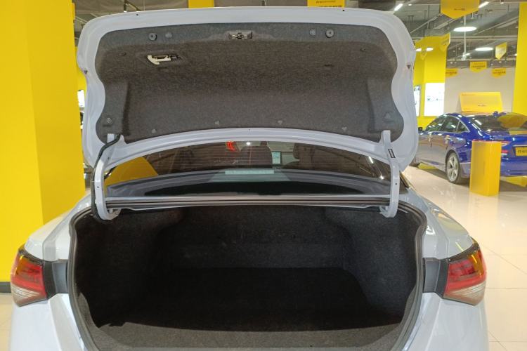 Used Nissan Sylphy 2023 Super Hybrid Electric Drive Ultra-Luxury Model Trunk