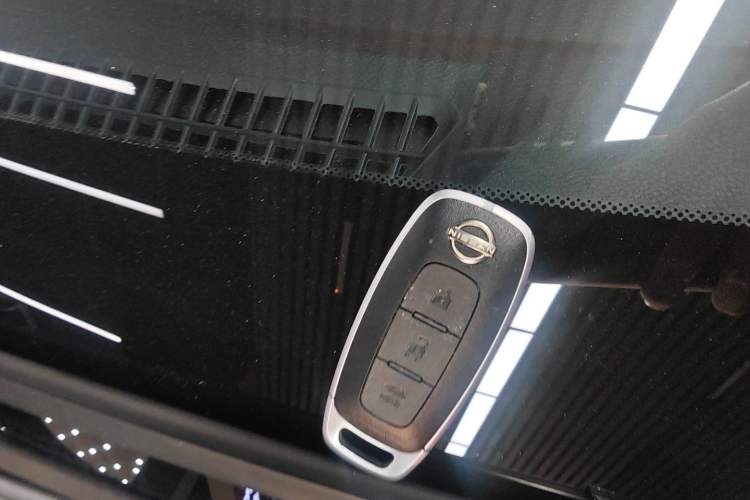 Used Nissan Sylphy 2023 Super Hybrid Electric Drive Ultra-Luxury Model Vehicle Key