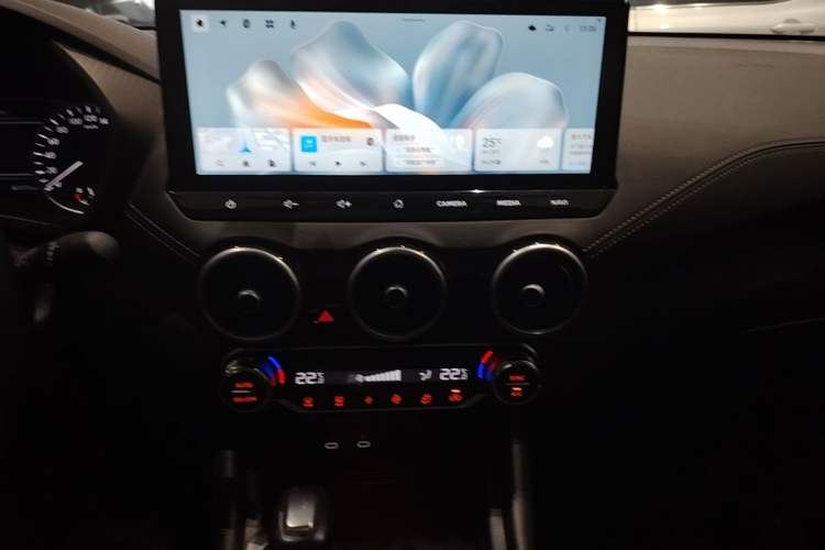 Used Nissan Sylphy 2023 1.6L CVT Enjoyment Edition Audio And AC Panel