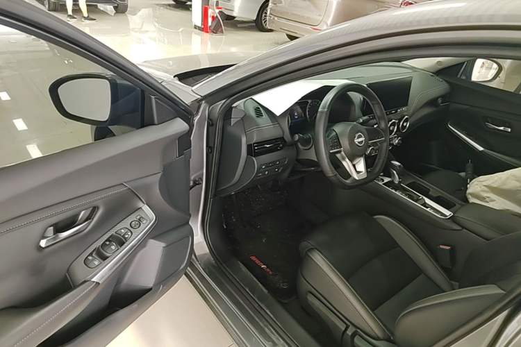 Used Nissan Sylphy 2023 1.6L CVT Enjoyment Edition Driver Seat