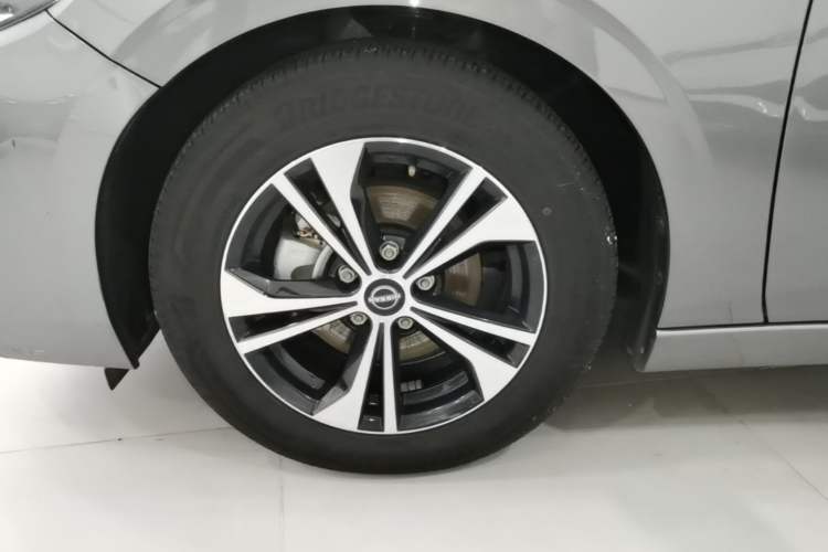 Used Nissan Sylphy 2023 1.6L CVT Enjoyment Edition Exterior 4