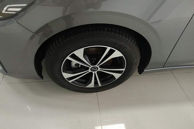 Used Nissan Sylphy 2023 1.6L CVT Enjoyment Edition Exterior 4