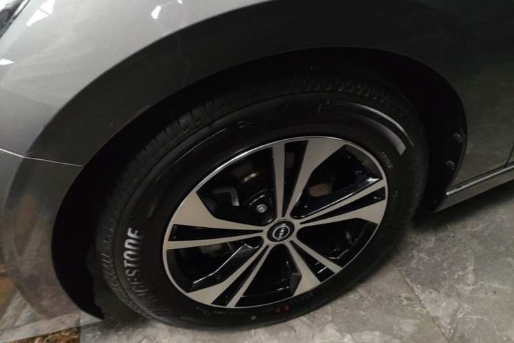 Used Nissan Sylphy 2023 1.6L CVT Enjoyment Edition Exterior 4