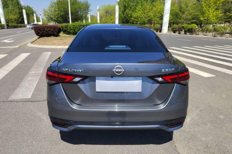 Used Nissan Sylphy 2023 Revised 1.6L CVT Enjoyment Edition Exterior 5