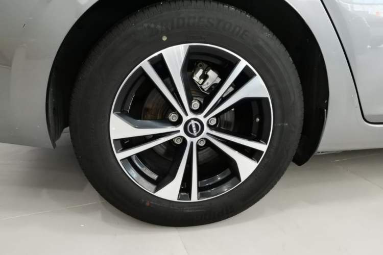 Used Nissan Sylphy 2023 1.6L CVT Enjoyment Edition Exterior 5