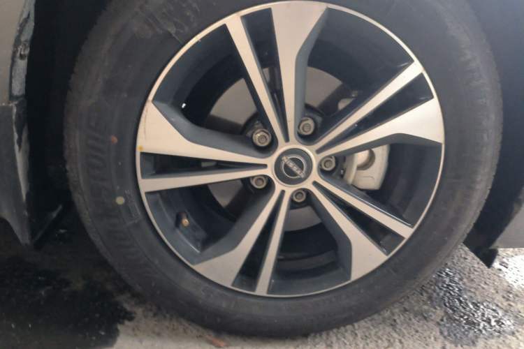 Used Nissan Sylphy 2023 Revised 1.6L CVT Enjoyment Edition Exterior 7