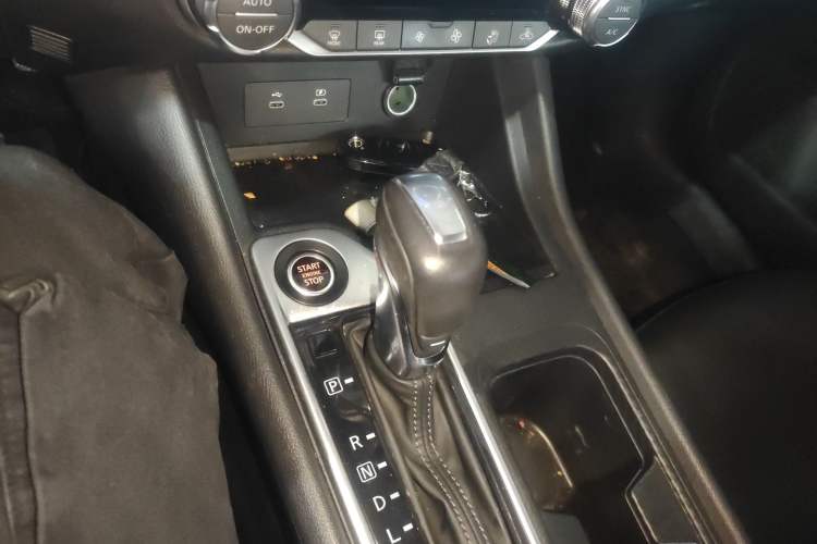 Used Nissan Sylphy 2023 1.6L CVT Enjoyment Edition Gear Lever