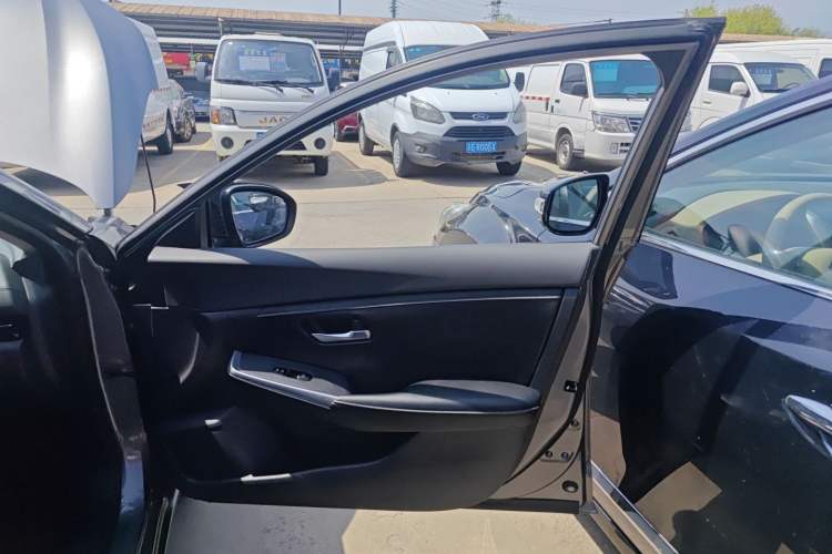 Used Nissan Sylphy 2023 1.6L CVT Enjoyment Edition Interior 5