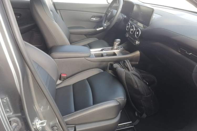 Used Nissan Sylphy 2023 Revised 1.6L CVT Enjoyment Edition Right Front Seat