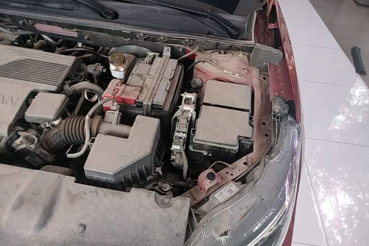 Used Nissan Sylphy 2023 1.6L CVT Smart Drive Version Engine Bay Left