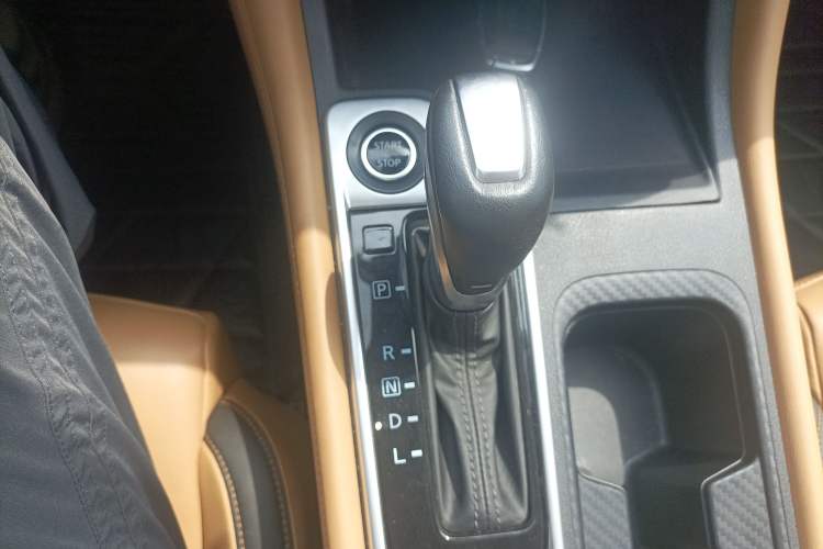 Used Nissan Sylphy 2023 1.6L CVT Smart Drive Version Gear Lever