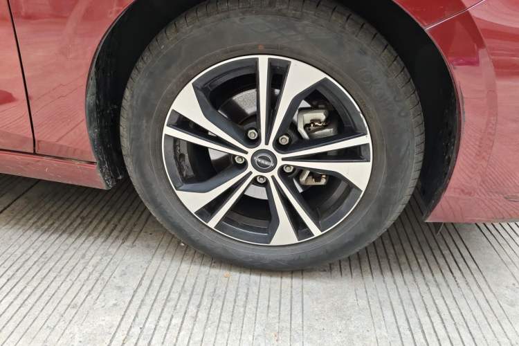 Used Nissan Sylphy 2023 1.6L CVT Smart Drive Version Right Front Wheel Hub