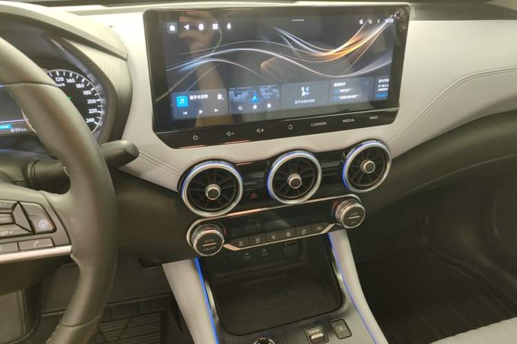 Used Nissan Sylphy 2023 Super Hybrid Electric Drive Ultra-Luxury Model Audio And AC Panel