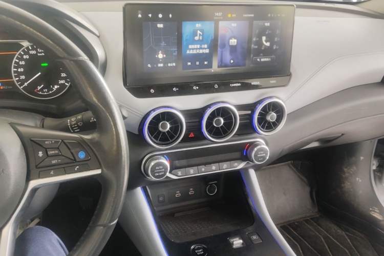 Used Nissan Sylphy 2023 Super Hybrid Electric Drive Ultra-Luxury Model Audio And AC Panel