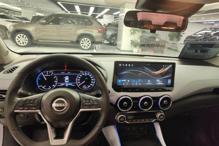 Used Nissan Sylphy 2023 Super Hybrid Electric Drive Ultra-Luxury Model Center Console