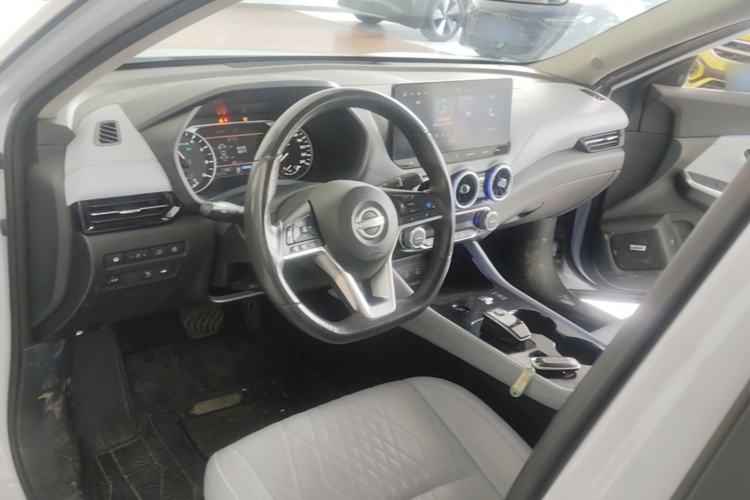 Used Nissan Sylphy 2023 Super Hybrid Electric Drive Ultra-Luxury Model Center Console
