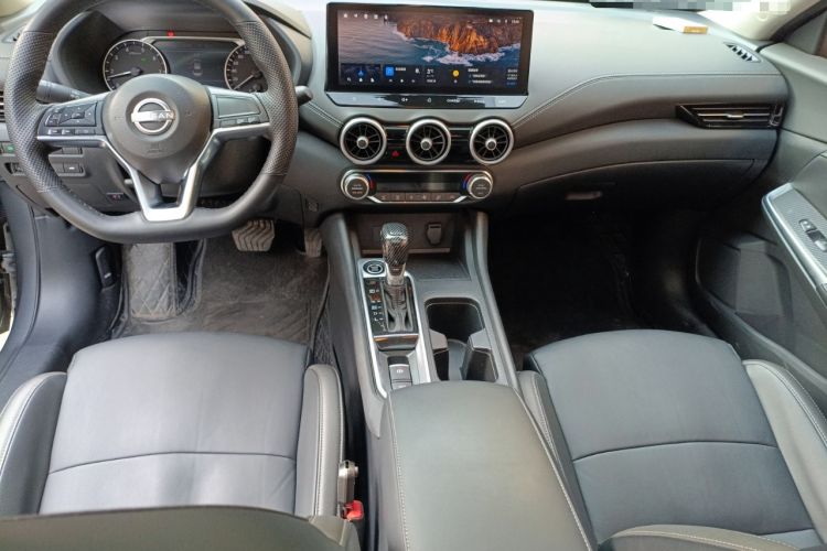 Used Nissan Sylphy 2023 1.6L CVT Enjoyment Edition Center Console