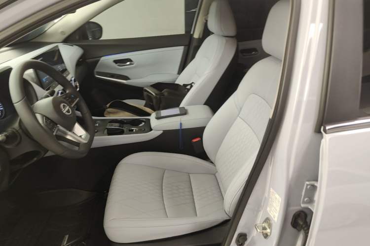Used Nissan Sylphy 2023 Super Hybrid Electric Drive Ultra-Luxury Model Left Front Seat