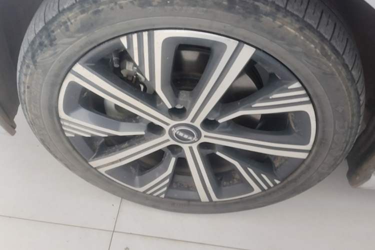 Used Nissan Sylphy 2023 Super Hybrid Electric Drive Ultra-Luxury Model Left Front Wheel Hub