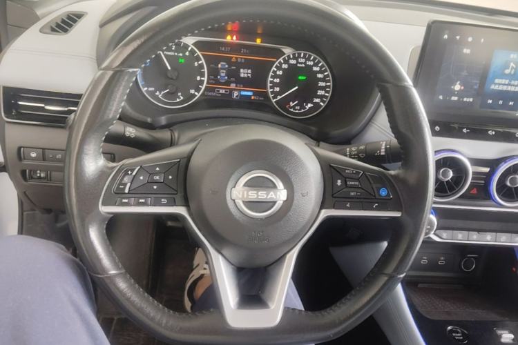 Used Nissan Sylphy 2023 Super Hybrid Electric Drive Ultra-Luxury Model Steering Wheel