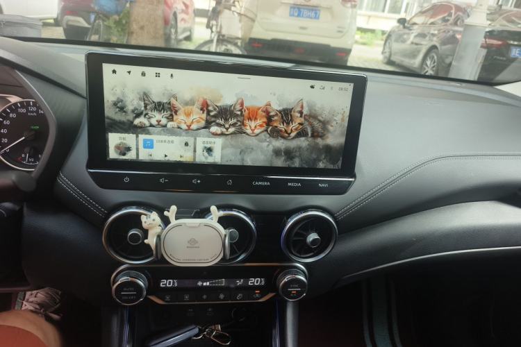 Used Nissan Sylphy 2023 Super Hybrid Electric Drive All-Electric Drive with Large Screen Version Audio And AC Panel