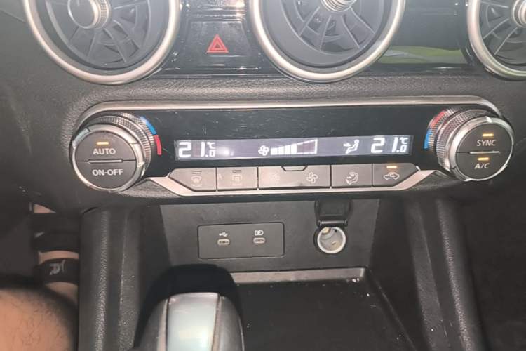 Used Nissan Sylphy 2023 1.6L CVT Enjoyment Edition Audio And AC Panel