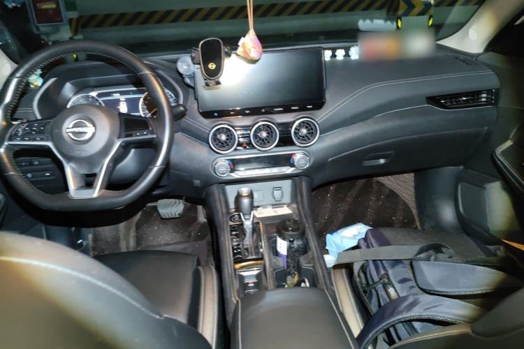 Used Nissan Sylphy 2023 1.6L CVT Enjoyment Edition Center Console