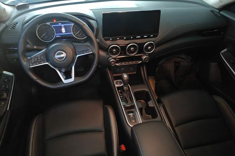 Used Nissan Sylphy 2023 Revised 1.6L CVT Enjoyment Edition Center Console