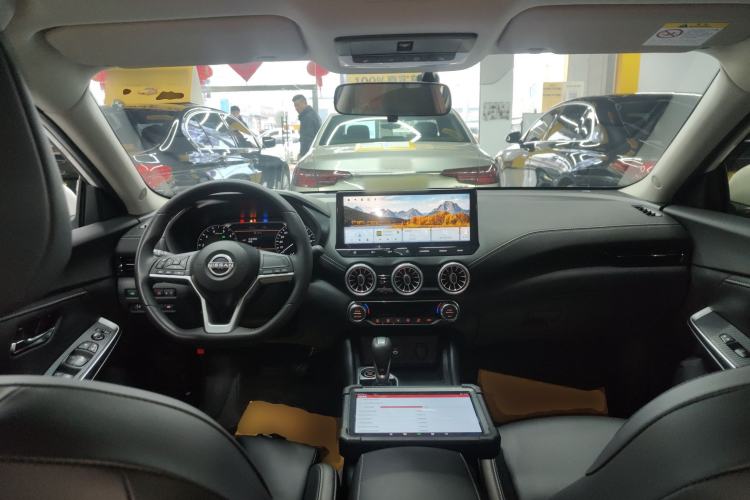 Used Nissan Sylphy 2023 Revised 1.6L CVT Enjoyment Edition Center Console