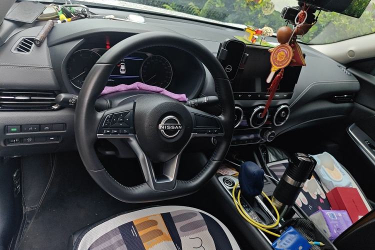 Used Nissan Sylphy 2023 1.6L CVT Enjoyment Edition Center Console