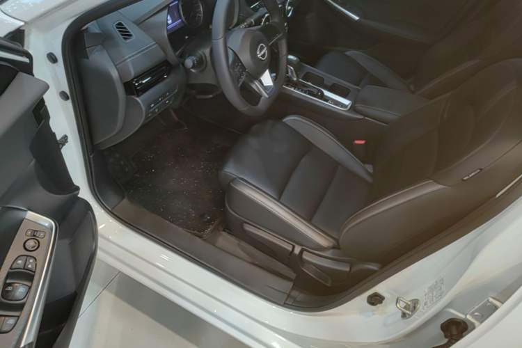 Used Nissan Sylphy 2023 Revised 1.6L CVT Enjoyment Edition Driver Seat