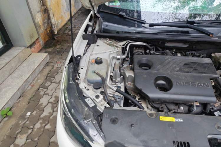 Used Nissan Sylphy 2023 1.6L CVT Smart Drive Version Engine Bay Right