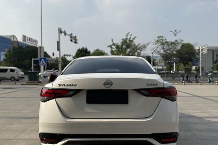 Used Nissan Sylphy 2023 1.6L CVT Enjoyment Edition Exterior 1