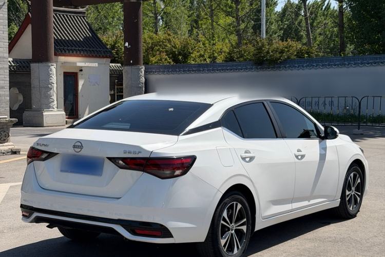 Used Nissan Sylphy 2023 1.6L CVT Enjoyment Edition Exterior 1