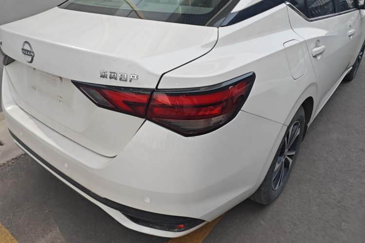 Used Nissan Sylphy 2023 1.6L CVT Enjoyment Edition Exterior 3