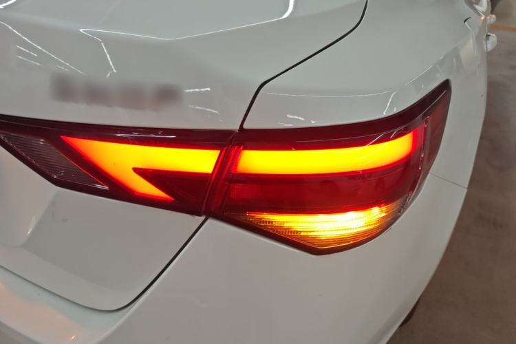 Used Nissan Sylphy 2023 1.6L CVT Enjoyment Edition Exterior 3