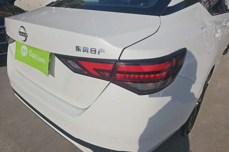 Used Nissan Sylphy 2023 1.6L CVT Enjoyment Edition Exterior 3