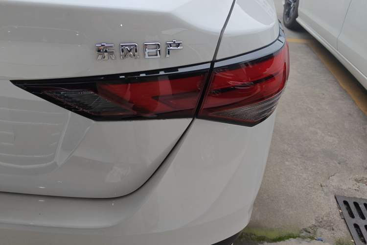 Used Nissan Sylphy 2023 1.6L CVT Enjoyment Edition Exterior 3