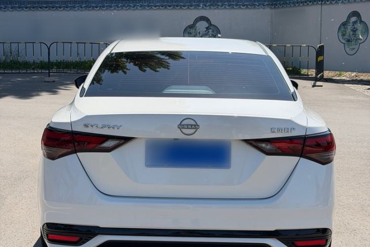Used Nissan Sylphy 2023 1.6L CVT Enjoyment Edition Exterior 3